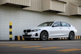 BMW ประเทศไทย ส่งทัพยนตรกรรมสู่งาน BMW Xpo 2024 นำโดย BMW 320d Sport ยนตรกรรมสปอร์ตซีดานยอดนิยมในราคาที่จับต้องได้ พร้อมอีกหลายรุ่นและข้อเสนอสุดพิเศษอีกมากมาย