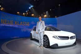 บีเอ็มดับเบิลยู เปิด Vision Neue Klasse ครั้งแรกในไทย เผยโฉมต้นแบบแห่งอนาคต สู่ยุคใหม่ของยนตรกรรมไฟฟ้า