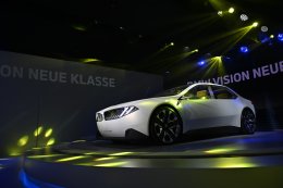 บีเอ็มดับเบิลยู เปิด Vision Neue Klasse ครั้งแรกในไทย เผยโฉมต้นแบบแห่งอนาคต สู่ยุคใหม่ของยนตรกรรมไฟฟ้า