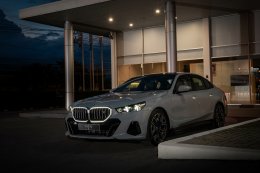 เปิดตัวแล้ว BMW i5 eDrive40 M Sport (CBU) ราคา 4,999,000 บาท รวม  BSI Standard