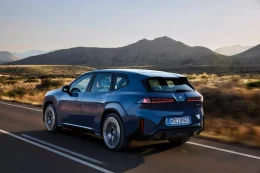 BMW เปิดศักราชใหม่อย่างเป็นทางการกับ iX3 รุ่นปี 2026 SUV พลังไฟฟ้าคันแรกบนแพลตฟอร์ม Neue Klasse ที่ว่ากันว่าเป็นรากฐานอนาคตของแบรนด์!