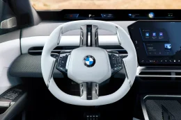 BMW เปิดศักราชใหม่อย่างเป็นทางการกับ iX3 รุ่นปี 2026 SUV พลังไฟฟ้าคันแรกบนแพลตฟอร์ม Neue Klasse ที่ว่ากันว่าเป็นรากฐานอนาคตของแบรนด์!