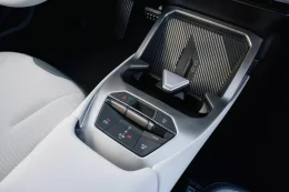 BMW เปิดศักราชใหม่อย่างเป็นทางการกับ iX3 รุ่นปี 2026 SUV พลังไฟฟ้าคันแรกบนแพลตฟอร์ม Neue Klasse ที่ว่ากันว่าเป็นรากฐานอนาคตของแบรนด์!