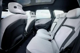 BMW เปิดศักราชใหม่อย่างเป็นทางการกับ iX3 รุ่นปี 2026 SUV พลังไฟฟ้าคันแรกบนแพลตฟอร์ม Neue Klasse ที่ว่ากันว่าเป็นรากฐานอนาคตของแบรนด์!