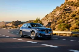 BMW เปิดศักราชใหม่อย่างเป็นทางการกับ iX3 รุ่นปี 2026 SUV พลังไฟฟ้าคันแรกบนแพลตฟอร์ม Neue Klasse ที่ว่ากันว่าเป็นรากฐานอนาคตของแบรนด์!