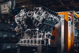 เบนท์ลีย์ มอเตอร์ส ประกาศเตรียมยุติการผลิตเครื่องยนต์ W12 พร้อมเดินหน้าเต็มสูบสู่การผลิตอัครยนตรกรรมพลังงานไฟฟ้าเต็มรูปแบบ