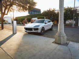 เอเอเอสฯ เปิดบ้านต้อนรับครอบครัวคนรักปอร์เช่ ทั้งสายคาเยนน์และมาคันน์ มาดูแลรถคู่ใจแบบลึกถึงทุกจุดในแคมเปญ Porsche SUV Service Clinic 2025