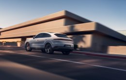 AAS ขนทัพปอร์เช่บุกไอคอนสยาม! จัดโรดโชว์โชว์ตัว Cayenne, Panamera และ Macan พร้อมเตรียมเปิดศูนย์กัลปพฤกษ์ปลายปีนี้