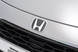 เปิดตัวในไทย! Honda City Minorchange 2026 ราคา 569,000 - 749,000 บาท ปรับโฉมใหม่ เพิ่มกล้อง 360° จอ 10 นิ้ว และ Wireless Charger ราคาถูกลงสูงสุด 50,000 บาท