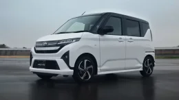 Daihatsu Move 2025 กลับมาแล้ว! หายไป 2 ปีเต็มเพราะดราม่าความปลอดภัย ล่าสุด Move เจนใหม่กลับมาแบบเปลี่ยนลุคหมดจด