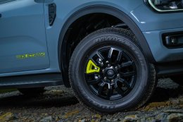 Ford Ranger WOLFTRAK เปิดตัวในไทย! รุ่นใหม่แทรกกลาง XLS และ Wildtrak เริ่ม 949,000 บาท ได้ดีเซล 2.0 Turbo 170 แรงม้า เกียร์ 10AT มีทั้ง 2WD และ 4WD