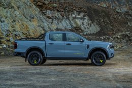 Ford Ranger WOLFTRAK เปิดตัวในไทย! รุ่นใหม่แทรกกลาง XLS และ Wildtrak เริ่ม 949,000 บาท ได้ดีเซล 2.0 Turbo 170 แรงม้า เกียร์ 10AT มีทั้ง 2WD และ 4WD