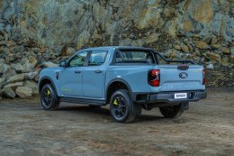 Ford Ranger WOLFTRAK เปิดตัวในไทย! รุ่นใหม่แทรกกลาง XLS และ Wildtrak เริ่ม 949,000 บาท ได้ดีเซล 2.0 Turbo 170 แรงม้า เกียร์ 10AT มีทั้ง 2WD และ 4WD