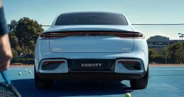 Geely Galaxy TT เปิดไพ่เด็ด! แบตฯ แค่ 75.2 kWh แต่วิ่งไกลสูงสุด 725 กม. พร้อมระบบขับเคลื่อนใหม่ 16-in-1