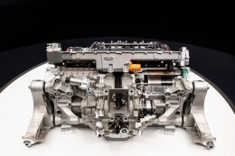 Ferrari Elettrica ว่าที่ซูเปอร์ EV 4 ประตูคันแรกจากมาราเนลโล้! พลังทะลุ 1,000 แรงม้า แต่หรู ใช้งานได้จริง และเสียงยังมีสไตล์แบบเฟอร์รารี่