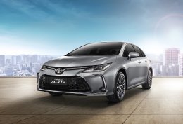  เปิดราคาอย่างเป็นทางการ NEW Toyota Corolla ALTIS MY2024 เริ่มต้น 894,000.- ใช้ขุมพลังไฮบริด แบตเตอรี่ไฮบริดใหม่ แบบ Lithium-ion