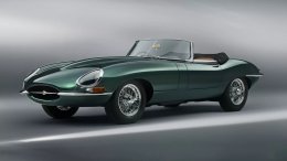 Jaguar E-Type รุ่นพิเศษ Series I Drophead Coupe ที่ถูกสร้างขึ้นใหม่จำนวน 2 คันตามคำสั่งของลูกค้าพิเศษจาก ใช้เวลาในการผลิตกว่า 2,000 ชั่วโมง!