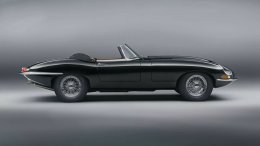 Jaguar E-Type รุ่นพิเศษ Series I Drophead Coupe ที่ถูกสร้างขึ้นใหม่จำนวน 2 คันตามคำสั่งของลูกค้าพิเศษจาก ใช้เวลาในการผลิตกว่า 2,000 ชั่วโมง!