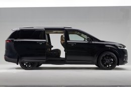 The Kia Carnival SXL Luxury Diesel รุ่น 7 ที่นั่ง ลดสูงสุด 400,000 บาท จองและรับรถได้ภายใน 31 กรกฎาคมนี้!