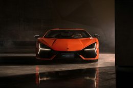 Lamborghini Revuelto  เปิดปรากฏการณ์ใหม่แห่งรถยนต์ซูเปอร์สปอร์ต ระบบไฟฟ้าปลั๊กอินไฮบริดเครื่องยนต์ V12 สมรรถนะสูงรุ่นแรกของโลก
