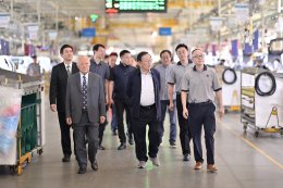 MG เปิดเกมใหญ่! ปักหมุดไทยตั้ง Chinauto Skills Center แห่งแรกของโลกที่ ABAC สุวรรณภูมิ ยกระดับบุคลากรสายพันธุ์ EV ทะยานสู่ศูนย์กลางยานยนต์ไฟฟ้าอาเซียน