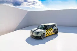 Mini JCW ควง Deus Ex Machina โชว์ผลงานสุดโต่ง "Machina & Skeg" คันเดียวในโลก