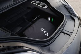 AAS x สัมมากร เปิดประสบการณ์ชีวิตลักชัวรี Drive Your Legacy พร้อม Porsche Macan Electric คู่บ้านหรู Park Heritage