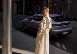AAS x สัมมากร เปิดประสบการณ์ชีวิตลักชัวรี Drive Your Legacy พร้อม Porsche Macan Electric คู่บ้านหรู Park Heritage