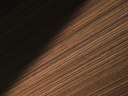 Bentley Torcal เปิดโลกวัสดุใหม่! ขนแกะเมอริโน 100% + Ombre Veneer จากไม้และกระดาษรีไซเคิล ยกระดับห้องโดยสาร EV รุ่นแรกของ Bentley