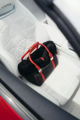 Maybach SL680 Monogram  เปิดประทุนลายแน่น แพงจัดเหมือนเอากระเป๋า LV มาทำเป็นรถ!
