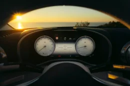 Maybach SL680 Monogram  เปิดประทุนลายแน่น แพงจัดเหมือนเอากระเป๋า LV มาทำเป็นรถ!