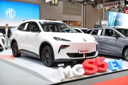 NEW MG S5 EV PLUS ปรับสูตรใหม่ เริ่มต้นเพียง 669,900 บาท เติมความคุ้มแบบ 4 ย. ใหญ่ เย็น ยาว เยอะ พร้อมรับประกันตลอดอายุการใช้งาน!