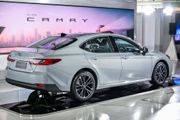 เปิดราคาอย่างเป็นทางการ ALL-NEW CAMRY เริ่มต้น 1.455 ล้านบาท! : ช่วงราคาแนะนำถึง 31 ตุลาคมนี้ ลดทันที 20,000 บาท!