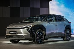 เผยโฉมอย่างเป็นทางการ NEW Toyota bZ4X (CBU Japan  Motomachi Plant) เตรียมลุยตลาดไทยตุลาคมนี้!