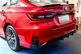 โตโยต้าเปิดราคาอย่างเป็นทางการ NEW Yaris ATIV HEV พร้อมส่งสองรุ่นให้เลือก Premium และ GR Sport เปิดราคาช่วงแนะนำอยู่ที่ 719,000 บาท และ 769,000 บาท