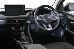 โตโยต้าเปิดราคาอย่างเป็นทางการ NEW Yaris ATIV HEV พร้อมส่งสองรุ่นให้เลือก Premium และ GR Sport เปิดราคาช่วงแนะนำอยู่ที่ 719,000 บาท และ 769,000 บาท
