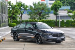 เปิดตัวแล้ว Honda Accord e:HEV ใหม่ เพิ่มออปชัน พร้อมปรับราคาถูกลง สูงสุด 70,000 บาท! เริ่ม 1.479 ลบ.