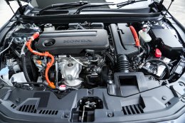 เปิดตัวแล้ว Honda Accord e:HEV ใหม่ เพิ่มออปชัน พร้อมปรับราคาถูกลง สูงสุด 70,000 บาท! เริ่ม 1.479 ลบ.
