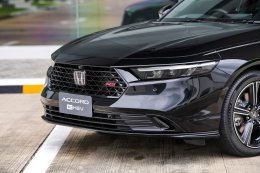 เปิดตัวแล้ว Honda Accord e:HEV ใหม่ เพิ่มออปชัน พร้อมปรับราคาถูกลง สูงสุด 70,000 บาท! เริ่ม 1.479 ลบ.