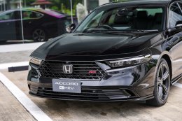 เปิดตัวแล้ว Honda Accord e:HEV ใหม่ เพิ่มออปชัน พร้อมปรับราคาถูกลง สูงสุด 70,000 บาท! เริ่ม 1.479 ลบ.