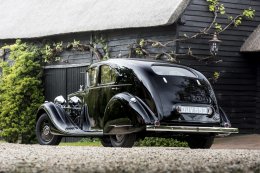 100 ปีแห่งอิทธิพลและความยิ่งใหญ่ของ Rolls-Royce Phantom: A Century of Power and Influence