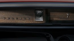 100 ปีแห่งอิทธิพลและความยิ่งใหญ่ของ Rolls-Royce Phantom: A Century of Power and Influence