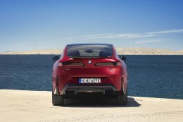 BMW เผยข้อมูล iX4 รถยนต์ไฟฟ้า 100% สไตล์ SUV Coupé บนแพลตฟอร์ม Neue Klasse สถาปัตยกรรม 800V