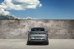 BMW เผยข้อมูล iX4 รถยนต์ไฟฟ้า 100% สไตล์ SUV Coupé บนแพลตฟอร์ม Neue Klasse สถาปัตยกรรม 800V