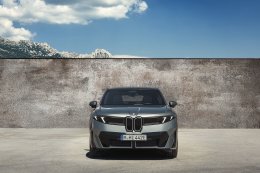 BMW เผยข้อมูล iX4 รถยนต์ไฟฟ้า 100% สไตล์ SUV Coupé บนแพลตฟอร์ม Neue Klasse สถาปัตยกรรม 800V