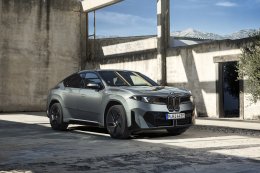 BMW เผยข้อมูล iX4 รถยนต์ไฟฟ้า 100% สไตล์ SUV Coupé บนแพลตฟอร์ม Neue Klasse สถาปัตยกรรม 800V