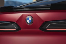 BMW เผยข้อมูล iX4 รถยนต์ไฟฟ้า 100% สไตล์ SUV Coupé บนแพลตฟอร์ม Neue Klasse สถาปัตยกรรม 800V