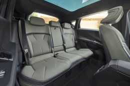 BMW เผยข้อมูล iX4 รถยนต์ไฟฟ้า 100% สไตล์ SUV Coupé บนแพลตฟอร์ม Neue Klasse สถาปัตยกรรม 800V