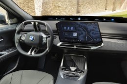BMW เผยข้อมูล iX4 รถยนต์ไฟฟ้า 100% สไตล์ SUV Coupé บนแพลตฟอร์ม Neue Klasse สถาปัตยกรรม 800V