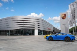 ปอร์เช่ ประเทศไทย ผงาดเป็นแบรนด์แรกที่คว้ามาตรฐานอาคารสีเขียว LEED Gold ถึง 2 แห่งรวด พร้อมขับเคลื่อนสู่ความยั่งยืนเต็มตัว